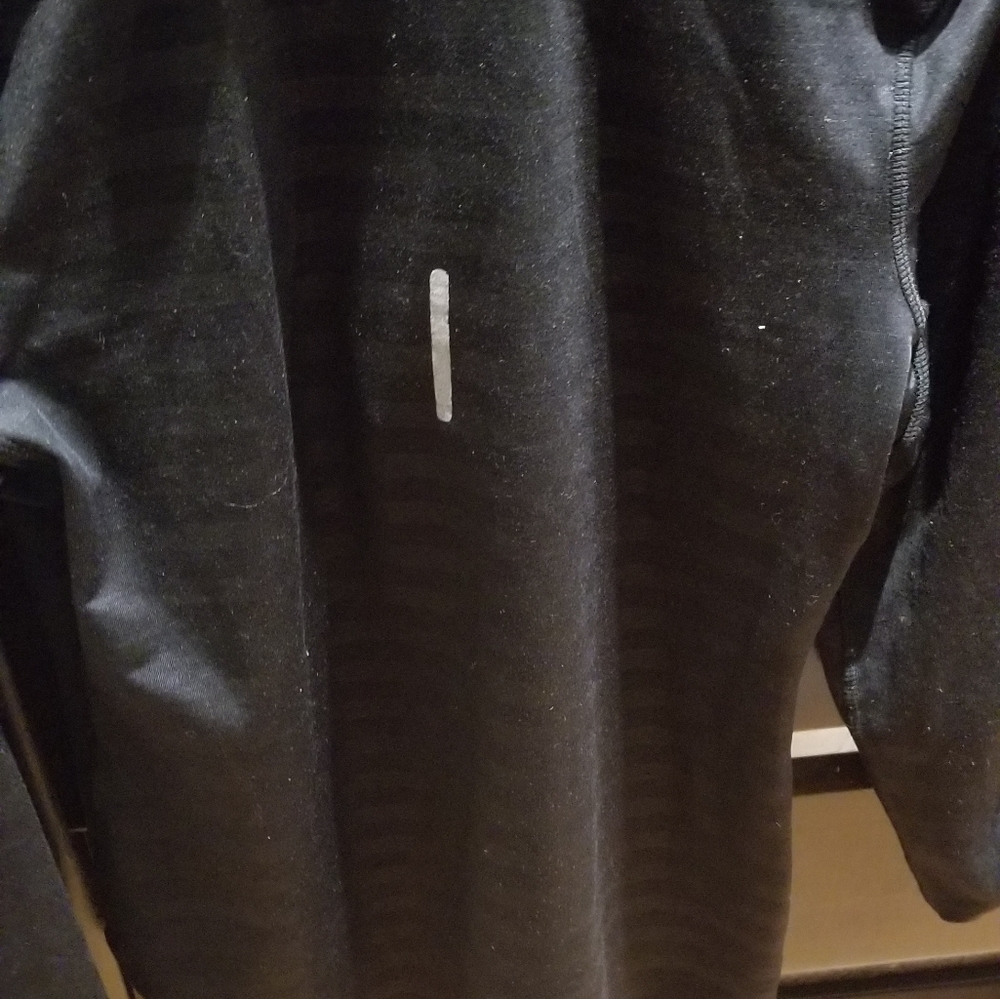 Beautiful, lightweight jacket - Picture 3 of 3